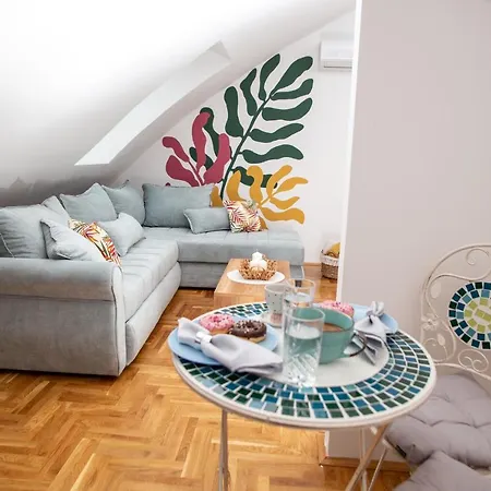Abiona Apartment *